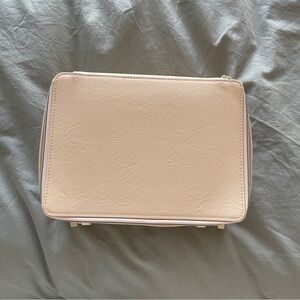 Beis The Cosmetics Case in Beige
